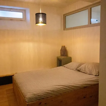 Agreable T4 A Aguilera Avec Parking Appartement